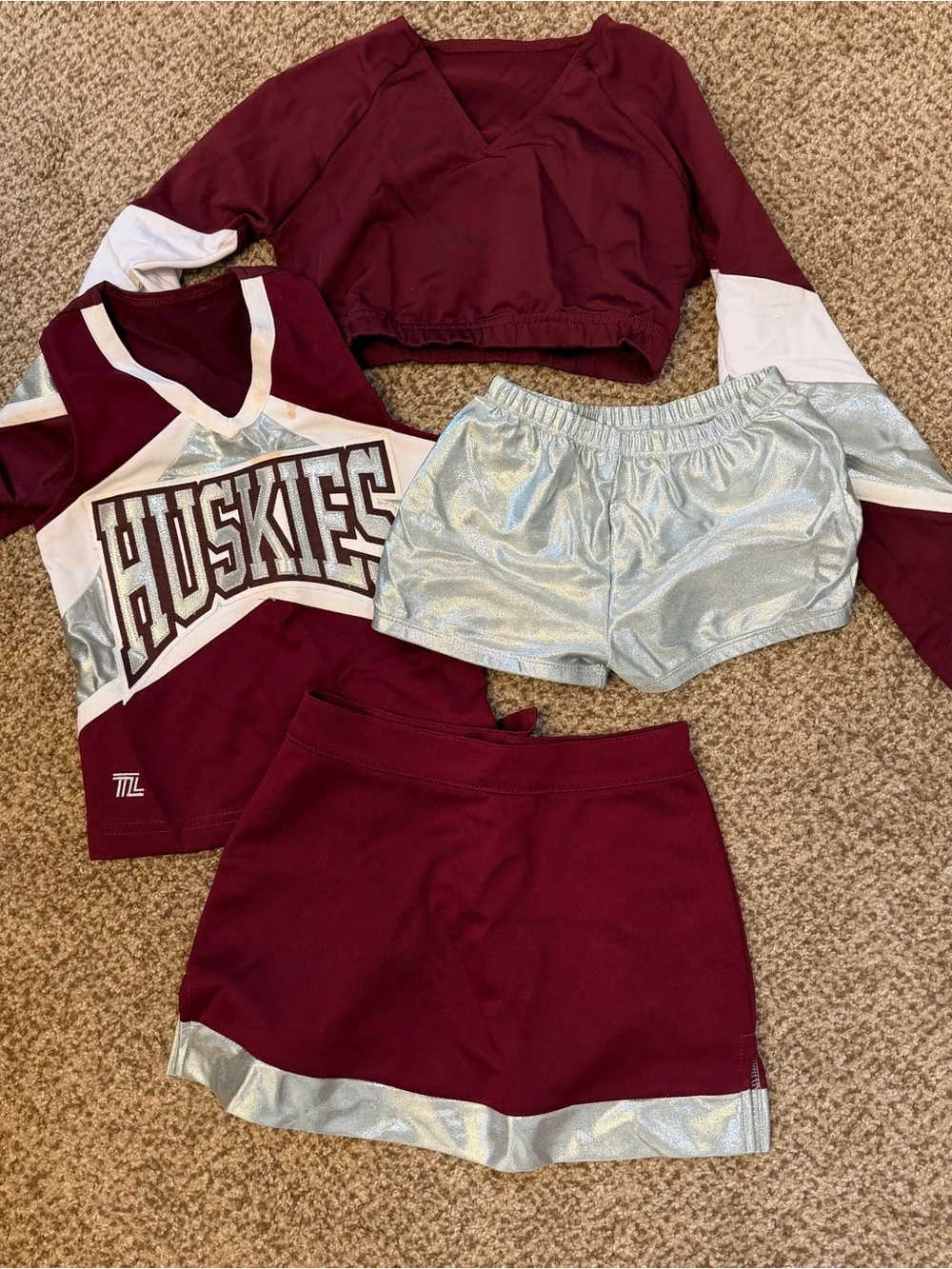Huskies Maroon & Silver Cheerleading Set